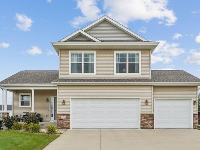 House for sale in Waterloo, Iowa
