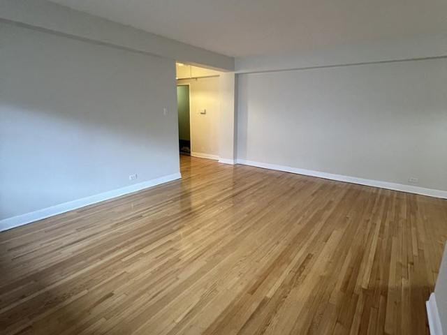 Apartment for rent in Mont-royal, Quebec