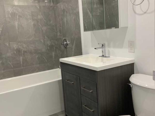 Apartment for rent in Mont-royal, Quebec