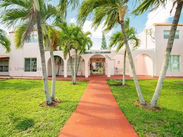 Condo for sale in Hialeah, Florida