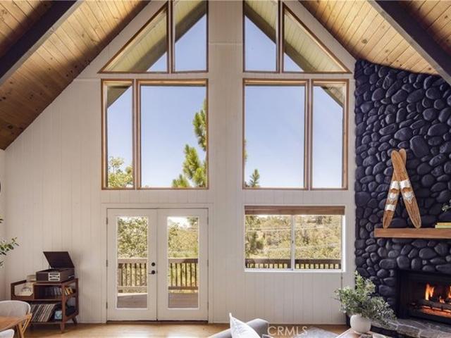 House for sale in Cedar Glen, California