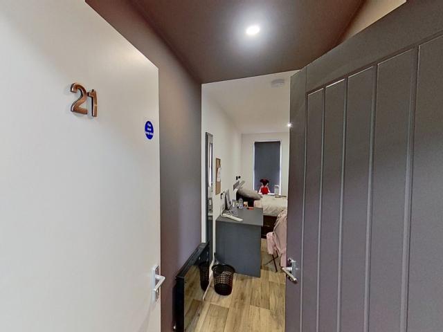 Studio for rent in Stirchley, West Midlands