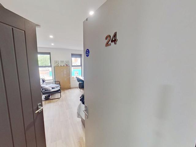 Studio for rent in Stirchley, West Midlands