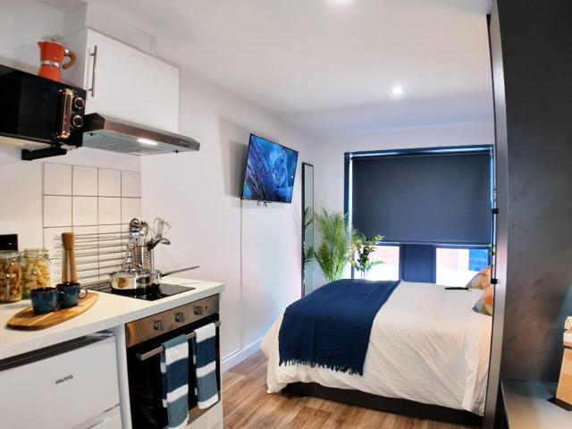 Studio for rent in Stirchley, West Midlands