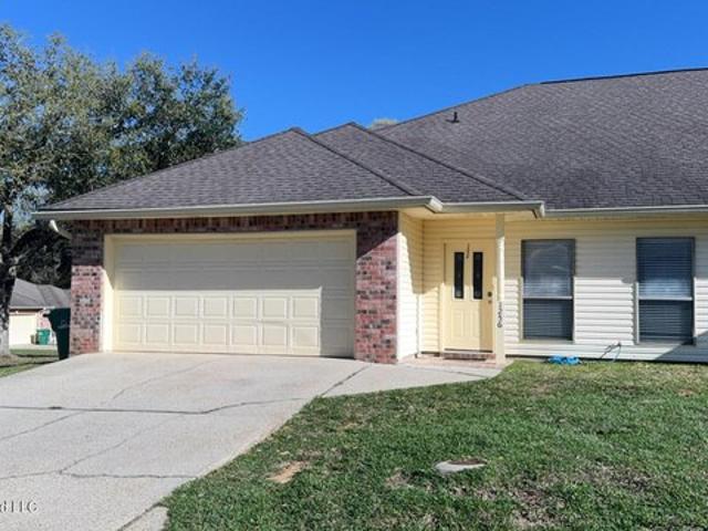 House for sale in Diamondhead, Mississippi
