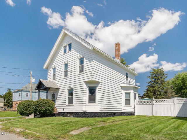 House for sale in Rotterdam Junction, New York