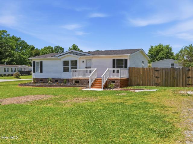 House for sale in Maysville, North Carolina