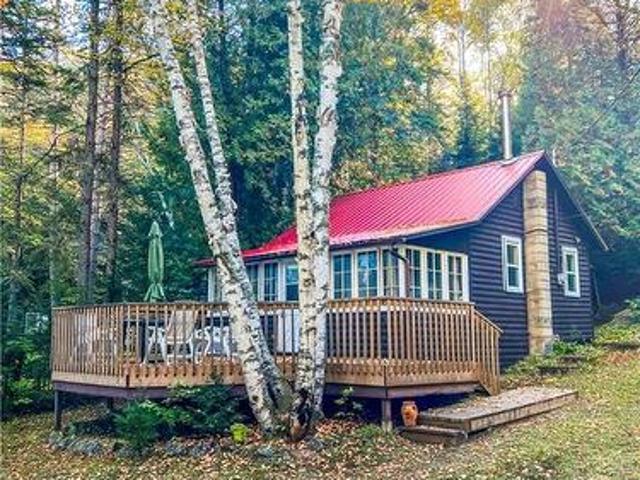 House for sale in Lake of Bays Township, Central Ontario
