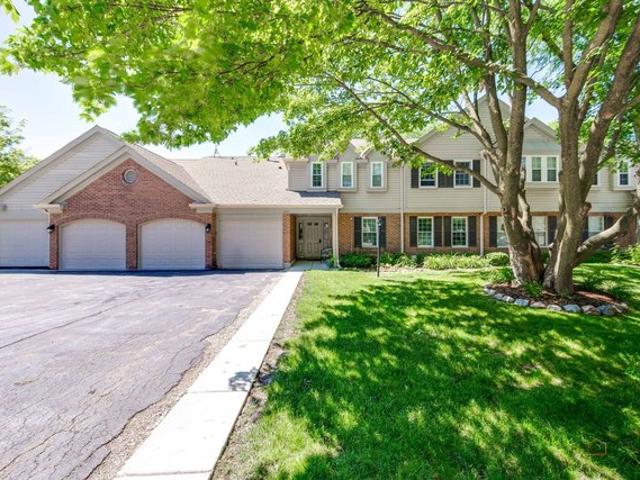 Condo for sale in Schaumburg, Illinois