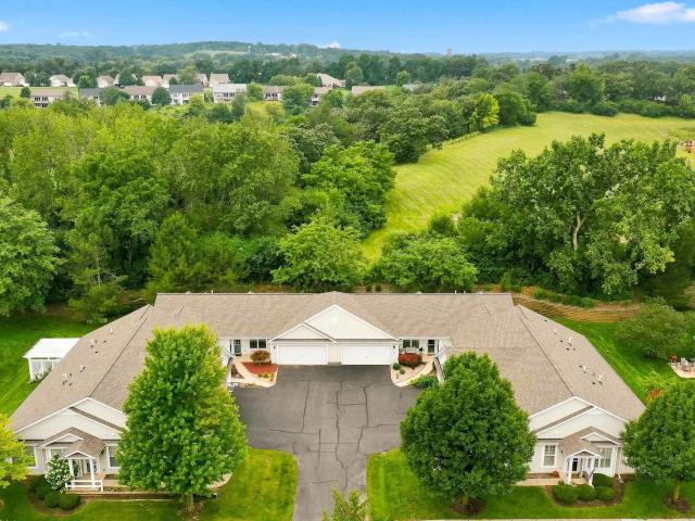 Townhouse for sale in Huntley, Illinois