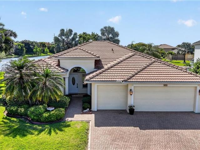 House for sale in Gateway, Florida