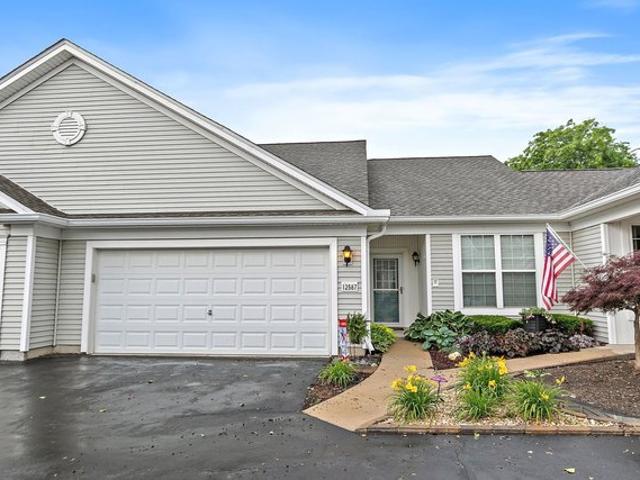 Townhouse for sale in Mchenry, Illinois