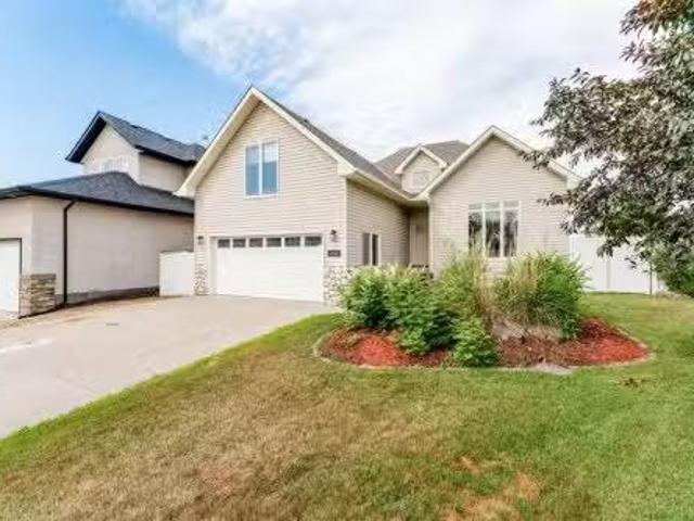House for sale in Newcastle, Drumheller