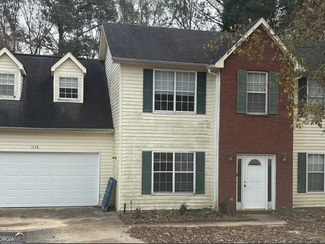 House for sale in Hampton, Georgia