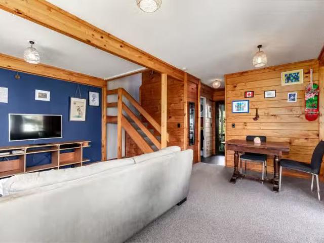 House for sale in Days Bay, Wellington