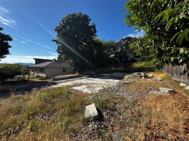 Land for sale in Esquimalt, Capital Regional District