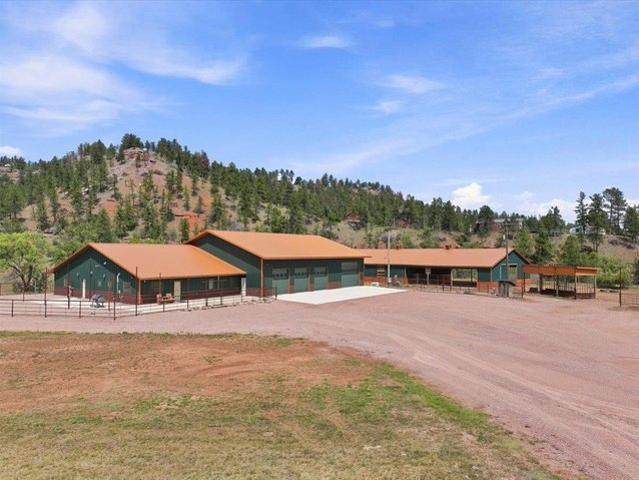 House for sale in Hot Springs, Fall River County