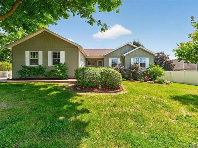 House for sale in Rochester Hills, Michigan