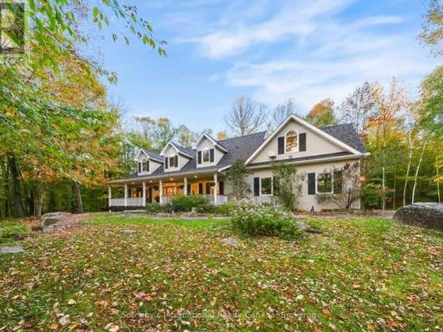 House for sale in Lake of Bays Township, Central Ontario