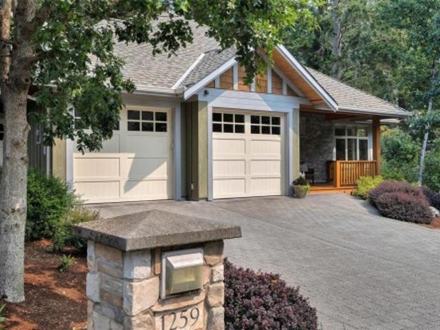 House for sale in Saanich, British Columbia