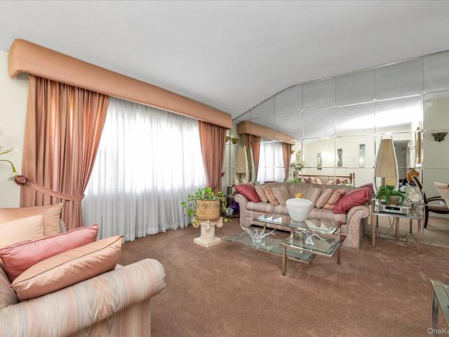 House for sale in Queens, Arverne
