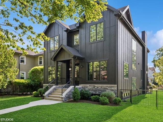 House for sale in Wilmette, Illinois