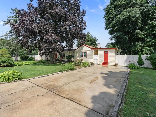 House for sale in Bohemia, New York