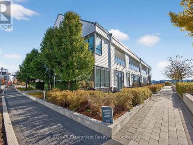 Townhouse for sale in Innisfil, Ontario
