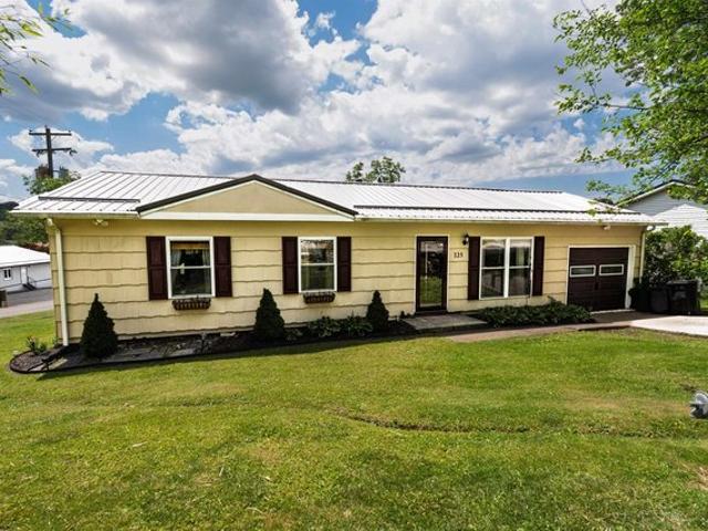 House for sale in Morgantown, West Virginia