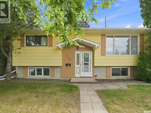 House for sale in Saskatoon, Saskatchewan
