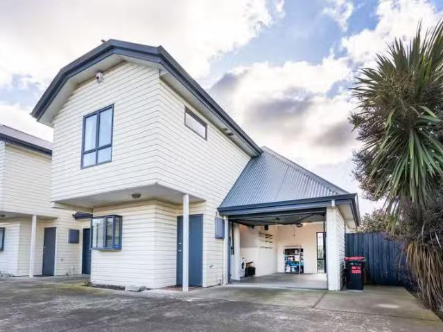 House for rent in Chaslands, Canterbury