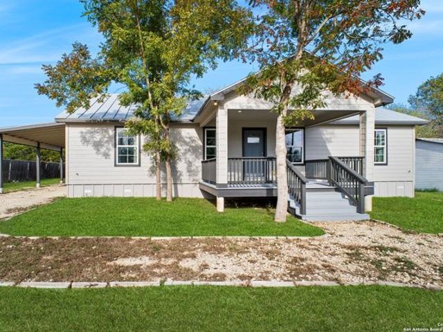 House for sale in Bandera, Texas