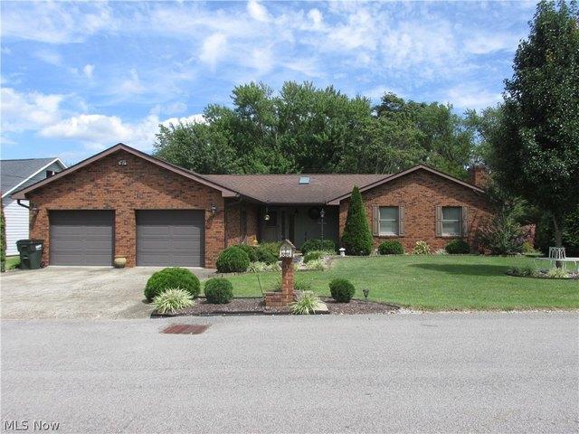 House for sale in Saint Marys, West Virginia