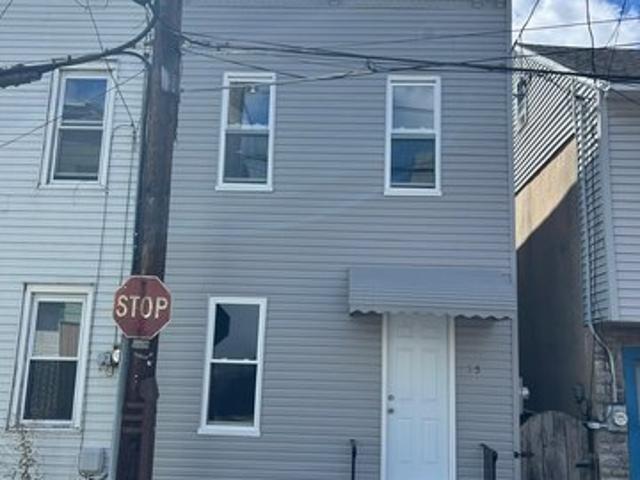Townhouse for sale in Minersville, Pennsylvania