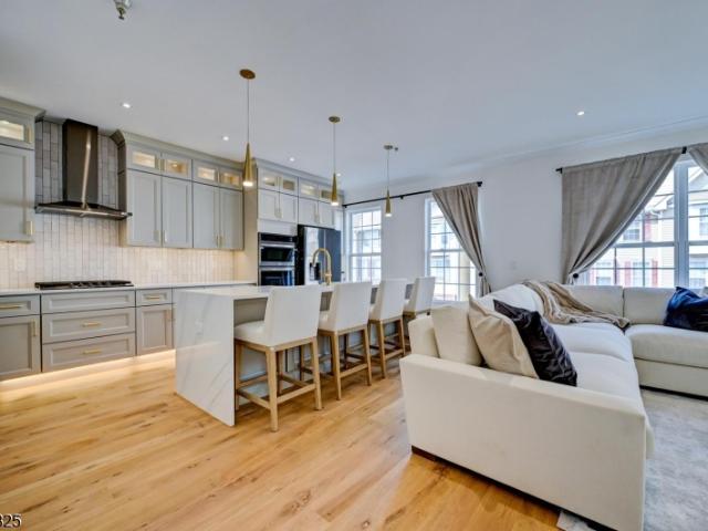 Condo for sale in Lebanon, New Jersey