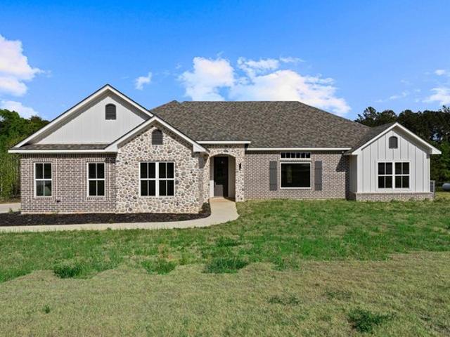 House for sale in Henderson, Texas