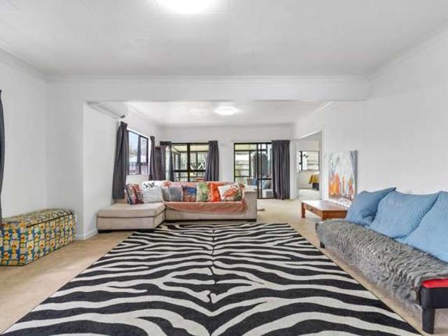 House for sale in Papakura