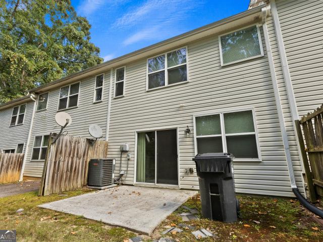 Townhouse for sale in Conyers, Georgia
