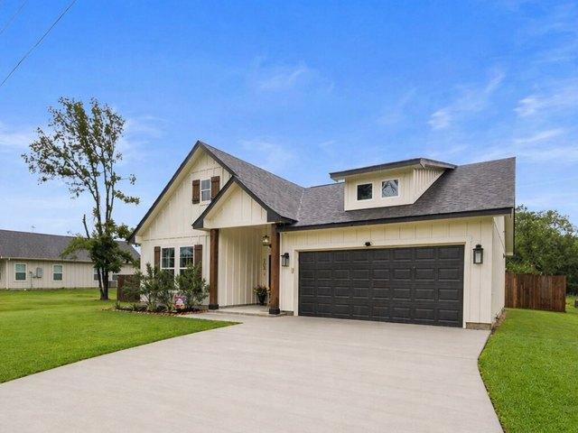 House for sale in West Columbia, Texas