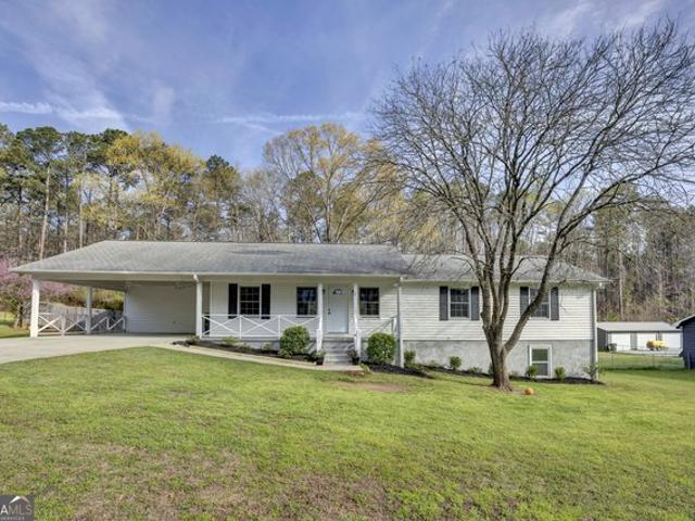 House for sale in Oxford, Georgia