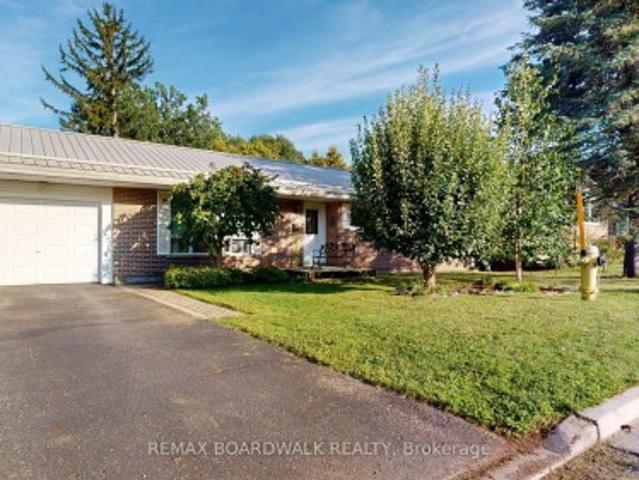 House for sale in Brockville, Ontario
