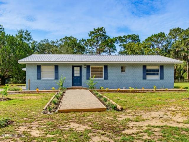 House for sale in Interlachen, Putnam County