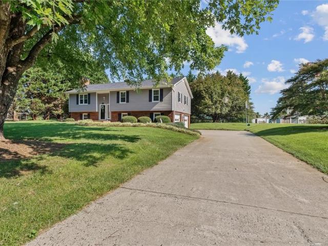 House for sale in Pilot Mountain, North Carolina