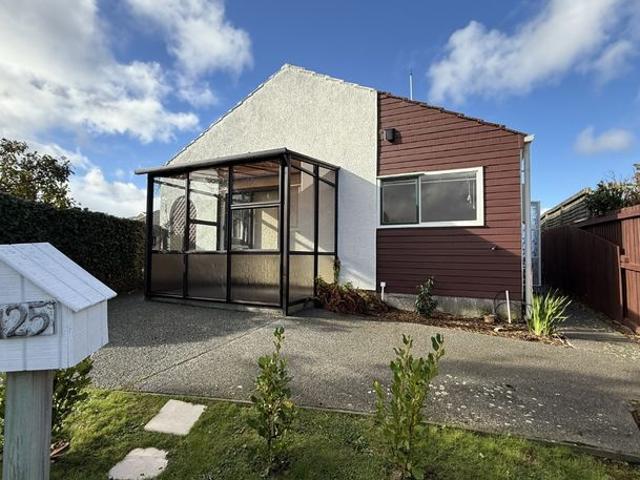 House for rent in Chaslands, Canterbury