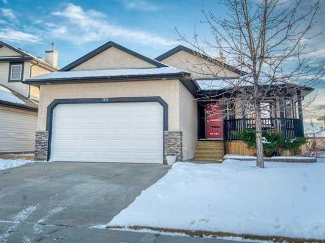 House for sale in Chestermere, Alberta