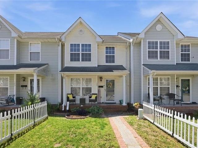 Townhouse for sale in Virginia