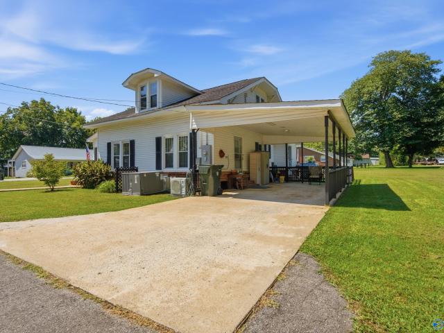 House for sale in New Market, Alabama
