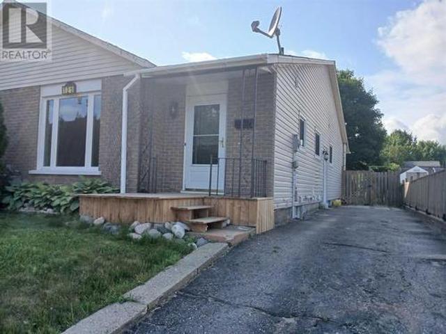 House for sale in Elliot Lake, Ontario