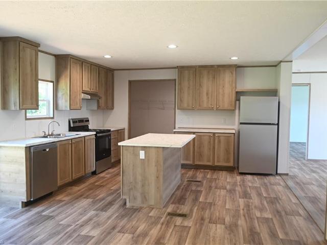 House for sale in Ronda, North Carolina