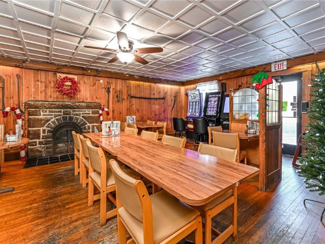 Commercial for sale in Hickory, Pennsylvania